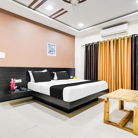 Super Collection O Indore Near Omax City 1 Kanadiya Bagian luar foto