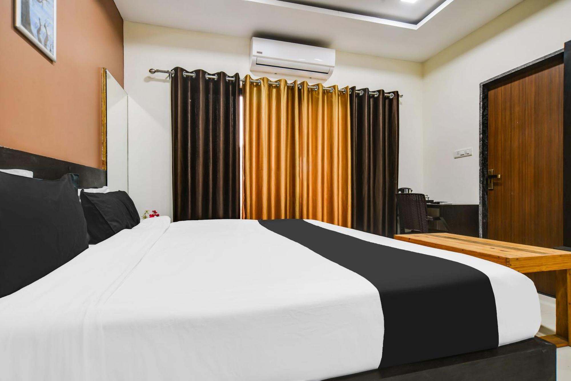 Super Collection O Indore Near Omax City 1 Kanadiya Bagian luar foto