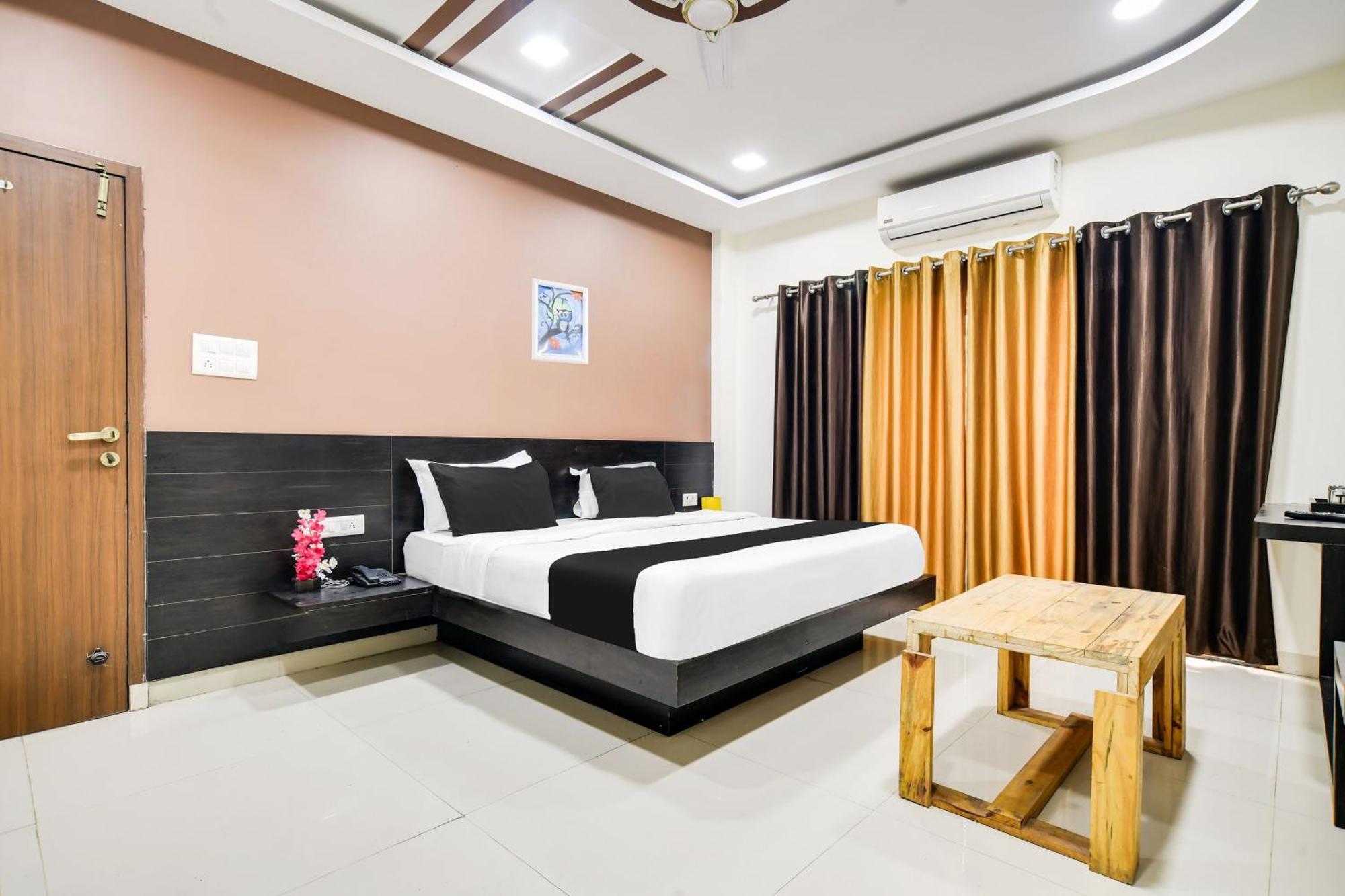 Super Collection O Indore Near Omax City 1 Kanadiya Bagian luar foto