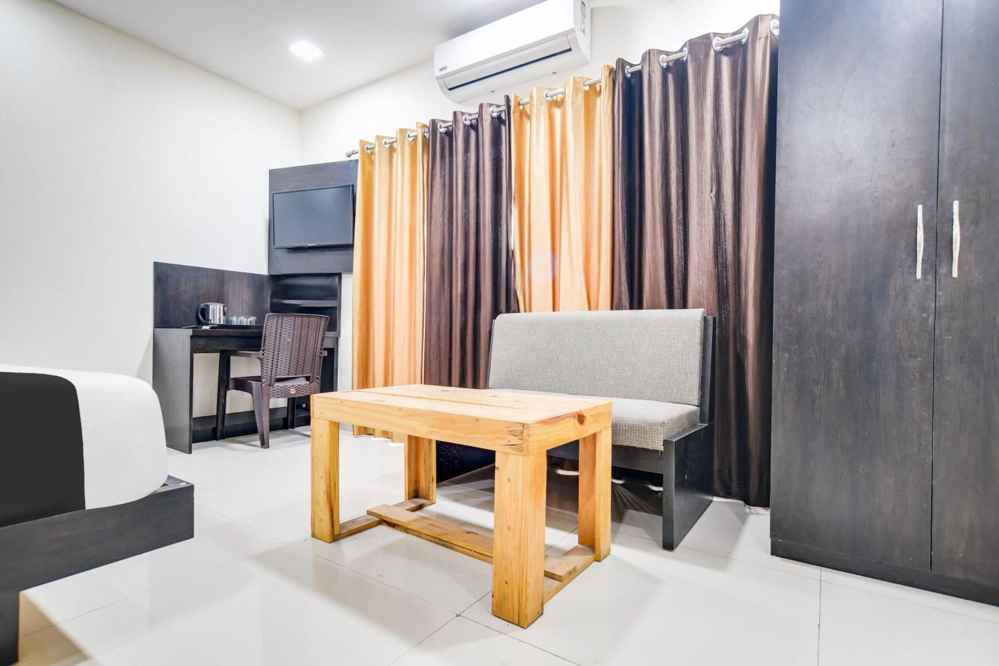 Super Collection O Indore Near Omax City 1 Kanadiya Bagian luar foto